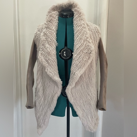 JUNE - Genuine Dyed Rabbit Fur and Suede Jacket w/ front angled pockets - XS - Picture 1 of 12